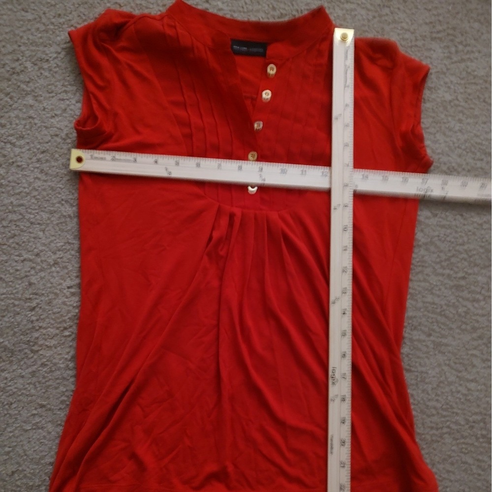 NEW YORK COMPANY Red Pleated Short Sleeve Button Up Top Women's Size Medium